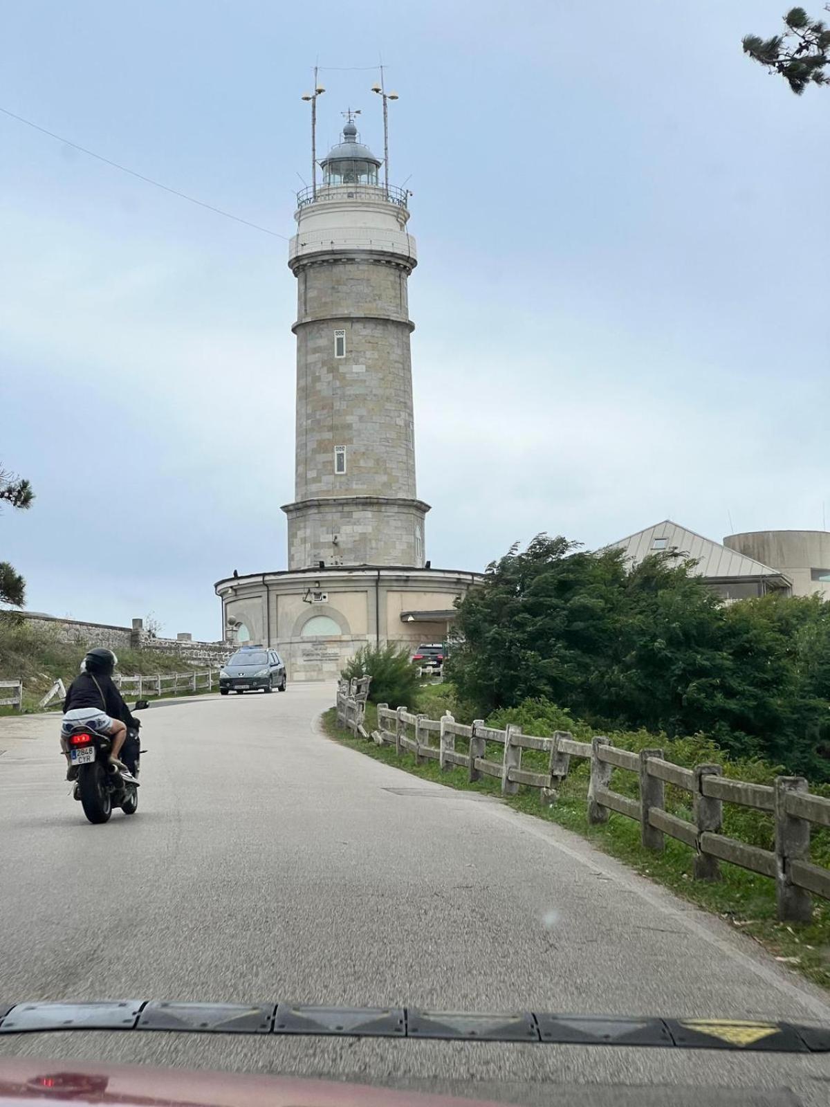 El Pisuco De Lu Entre Puertochico Y El Sardinero Apartment Santander Luaran gambar